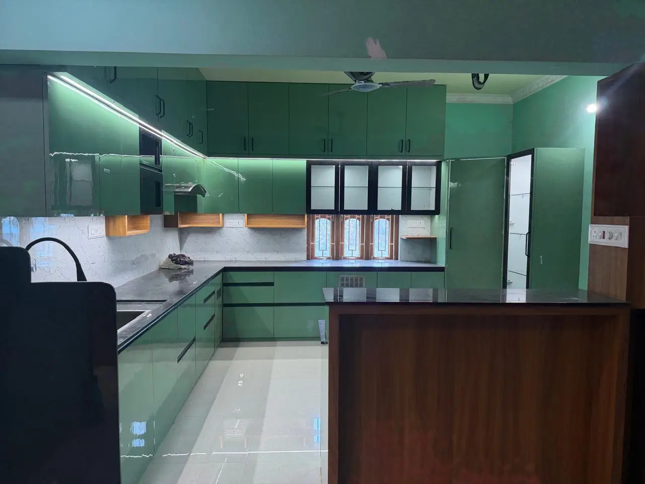 Matte Minimal Modular Kitchen